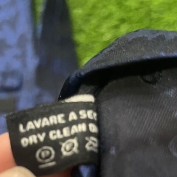 GUCCI Men's 100% Silk Skinny Necktie ITALY  FLORAL Blue EUC Rare 3.75 X 55 - Picture 8 of 14